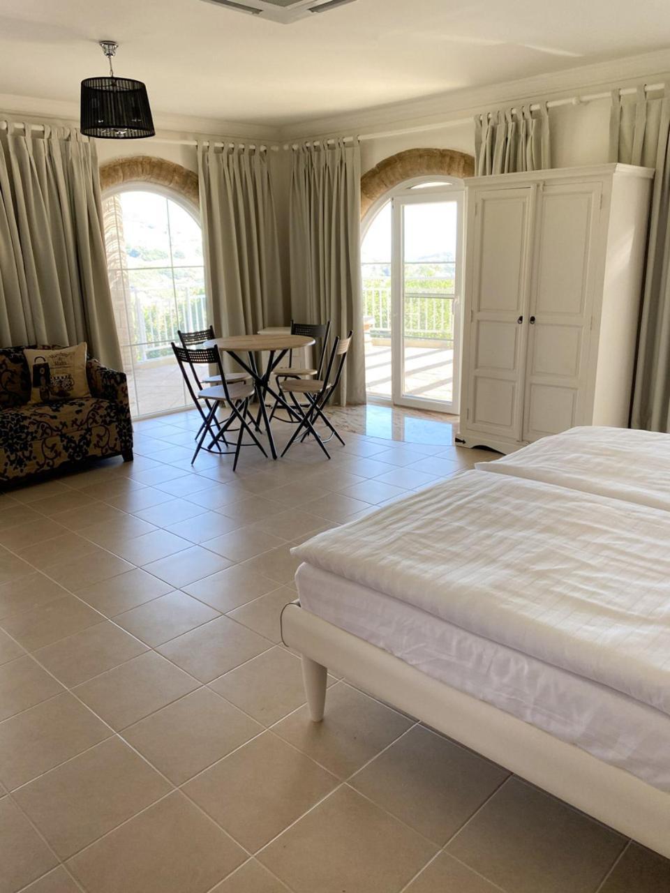 Nostrana Village Apartments Koskinou  Стая снимка