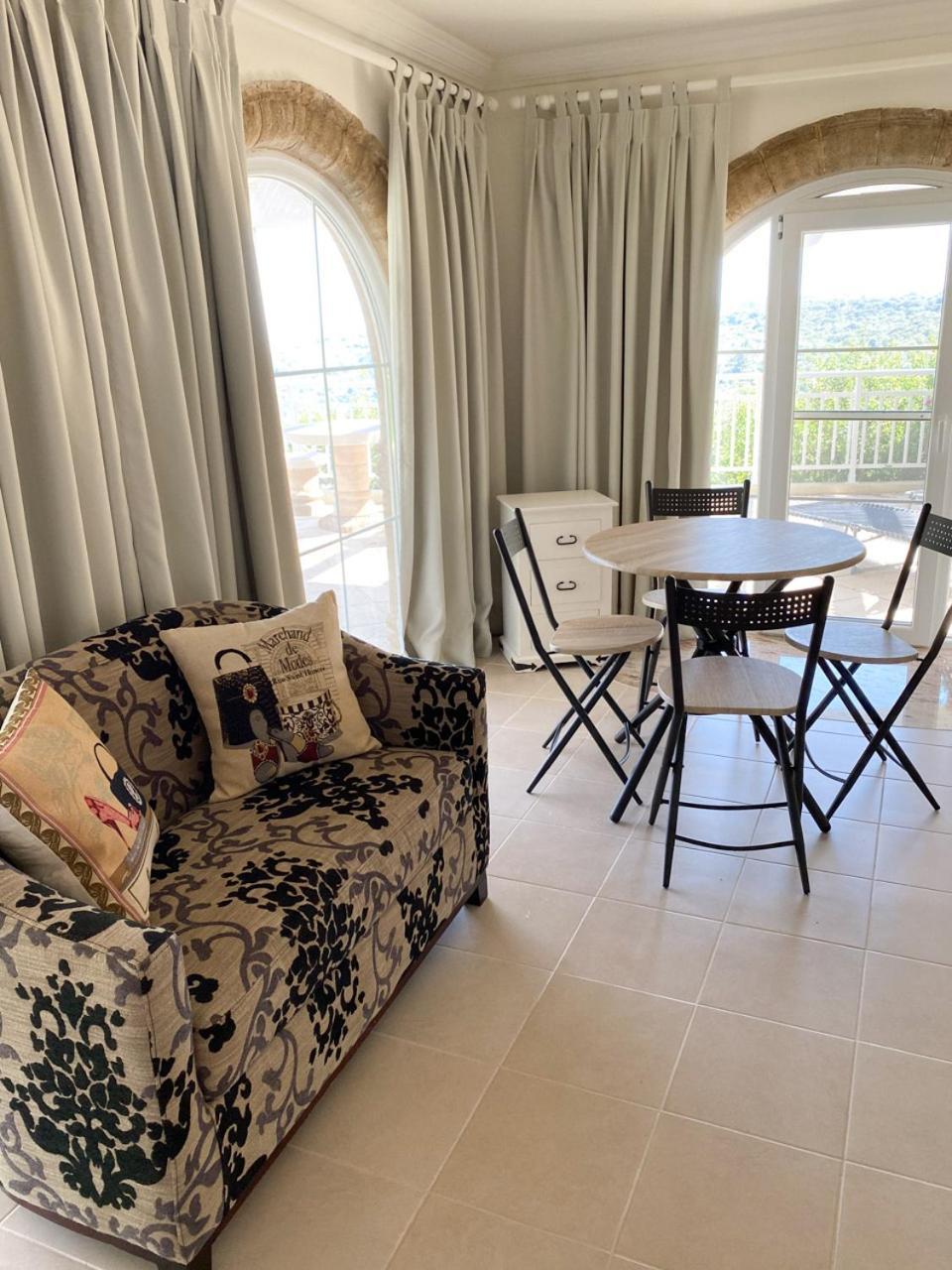 Nostrana Village Apartments Koskinou  Стая снимка